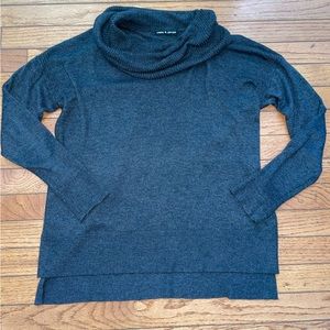 Long sleeve Turtleneck Top